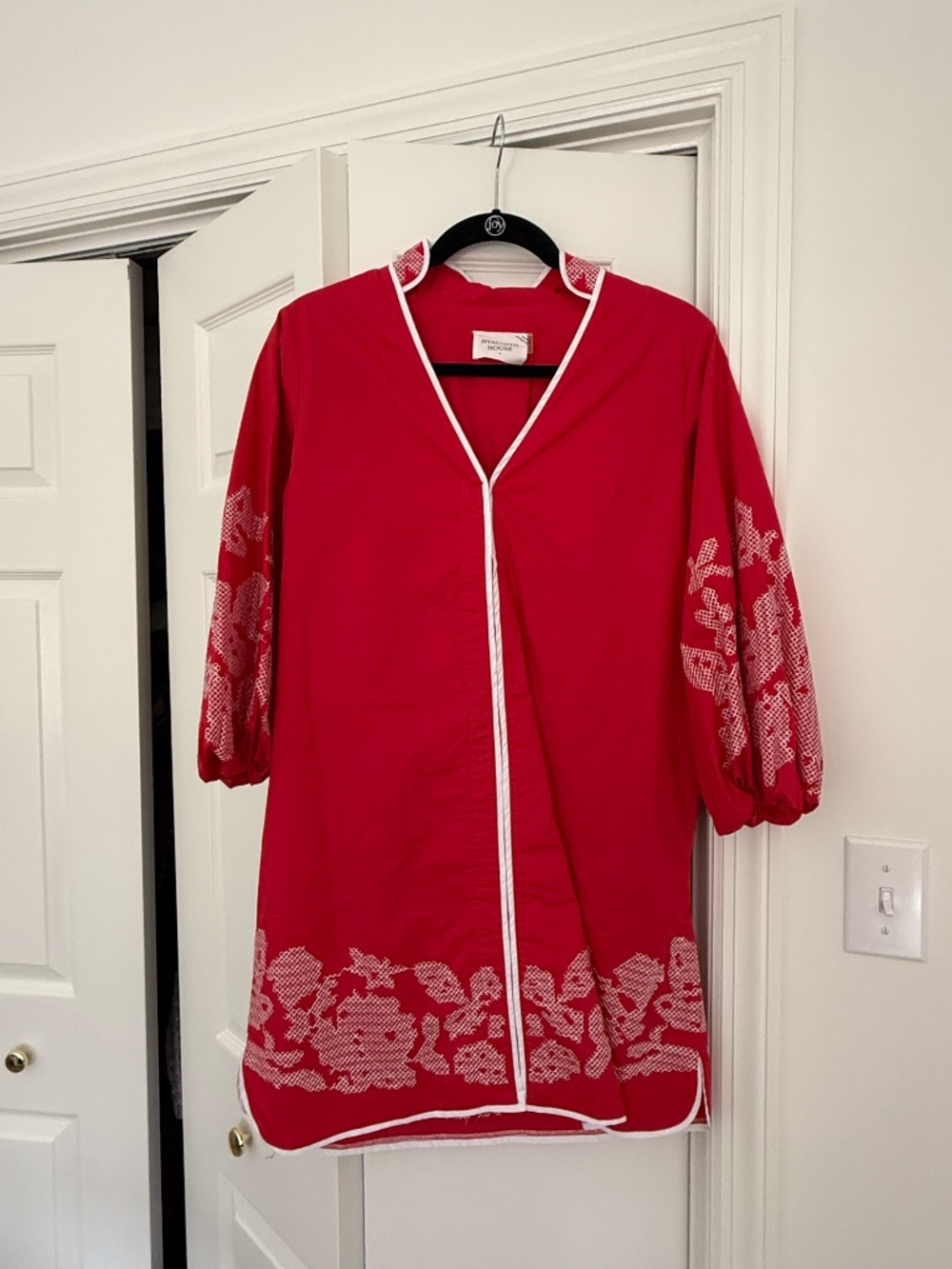 NWOT- Hyacinth House Red & White Embroidery Mini Arem Caftan